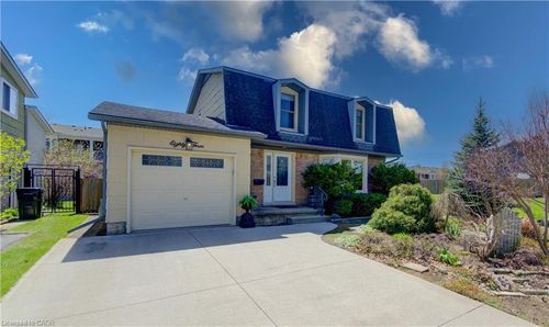 83 Manor Drive, Kitchener, ON, N2A2T9 | Card Image