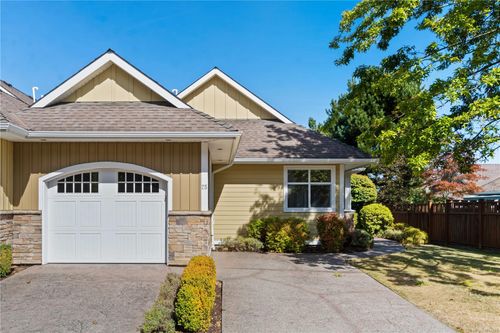 25-447 Pym St S, Parksville, BC, V9P2H9 | Card Image
