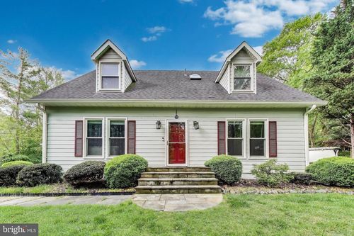 7726 Seven Locks Rd, BETHESDA, MD, 20817-4571 | Card Image