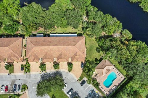 535 Sw Glen Crest Way, Stuart, FL, 34997-7253 | Card Image