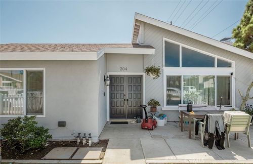 204 Springfield Ave, Huntington Beach, CA, 92648-3181 | Card Image