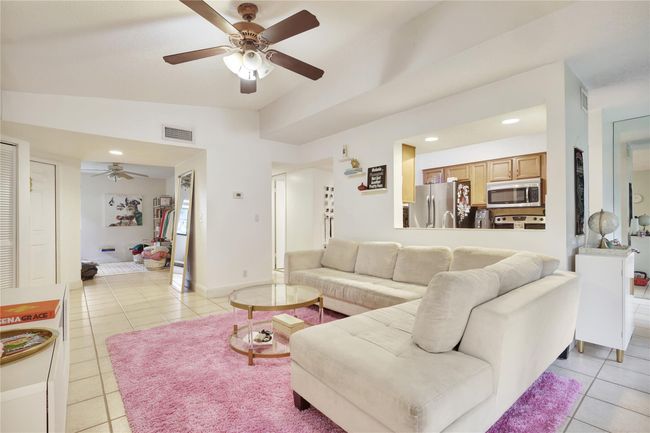 1645 - 1645 Nw 81 St Way, Condo with 3 bedrooms, 2 bathrooms and null parking in Plantation FL | Image 7