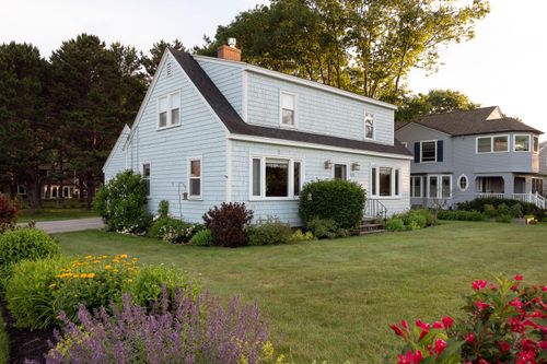 1052 Kings Hwy, Kennebunkport, ME, 04046-5448 | Card Image