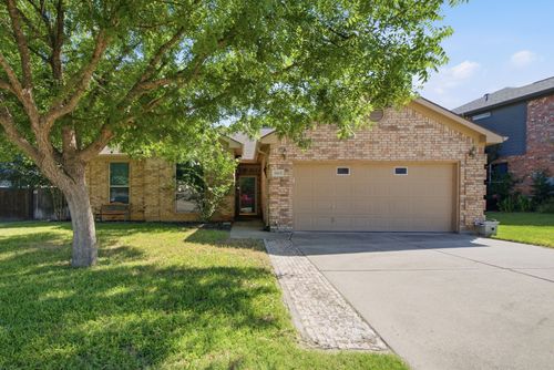 2413 Scotts Meadow Ct, Weatherford, TX, 76087-3851 | Card Image