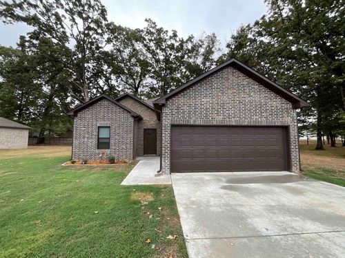 215 Kayla Ln, Lonoke, AR, 72086-2324 | Card Image