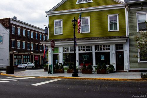 a-135 Warren St, Hudson, NY, 12534-3118 | Card Image