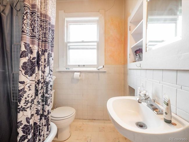 522 S Pennsylvania St, House other with 3 bedrooms, 1 bathrooms and 2 parking in Denver CO | Image 16