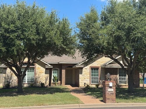 436 W Wall St, Hewitt, TX, 76643-3304 | Card Image