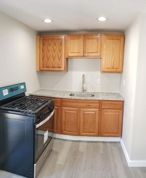 apt-3-172 Centre Ave, Abington, MA, 02351-2399 | Card Image