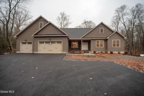 29 Sweet Rd, Gansevoort, NY, 12831-1614 | Card Image