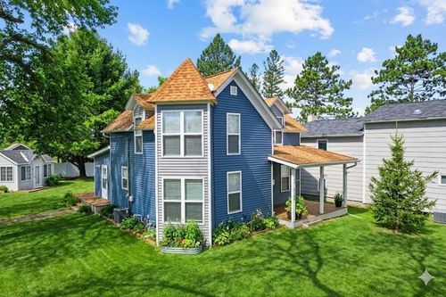 125 7th St Sw, Pine City, MN, 55063-1426 | Card Image