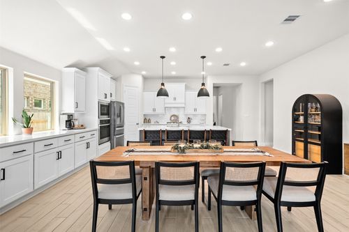 512 Monrovia Ct, Liberty Hill, TX, 78642-2504 | Card Image