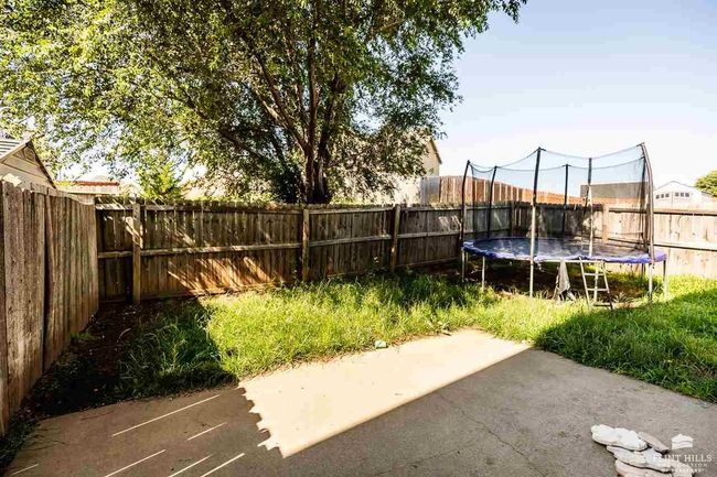 2018 Quail Run, Condo with 3 bedrooms, 3 bathrooms and null parking in Junction City KS | Image 22