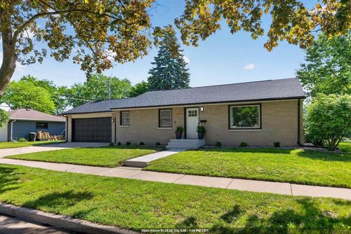 2206 N Mcdonald Street, APPLETON, WI, 54911 | Card Image