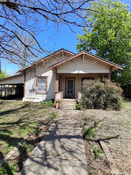 904 Wallis Ave, Santa Anna, TX, 76878-2030 | Card Image
