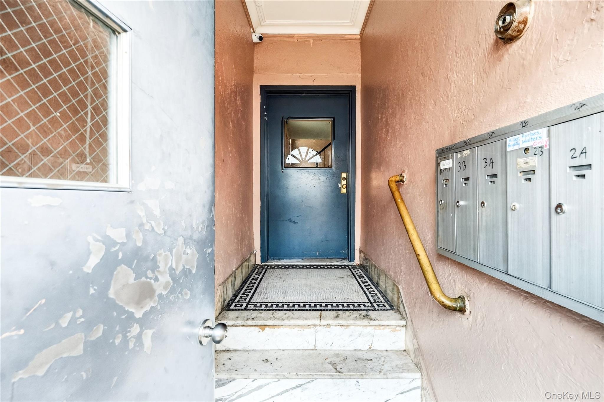 Commercial Sale in New York 5