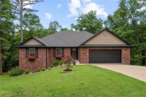 5 Inskid Ln, Bella Vista, AR, 72714-4115 | Card Image