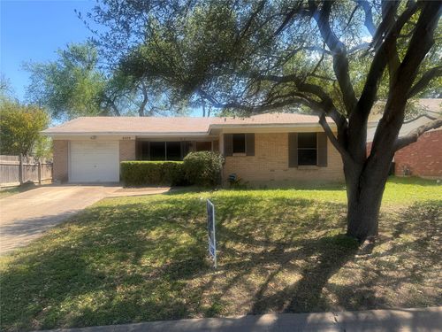 8209 Easter Cv, Austin, TX, 78757-7802 | Card Image