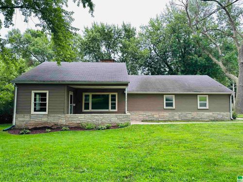 334 5th Ave Se, Le Mars, IA, 51031-1754 | Card Image