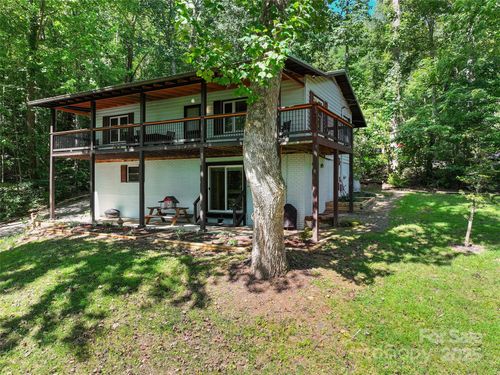 290 Turkey Pen Rd, Franklin, NC, 28734-7935 | Card Image