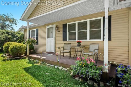8464 Carols Dr, Brighton, MI, 48114-9316 | Card Image