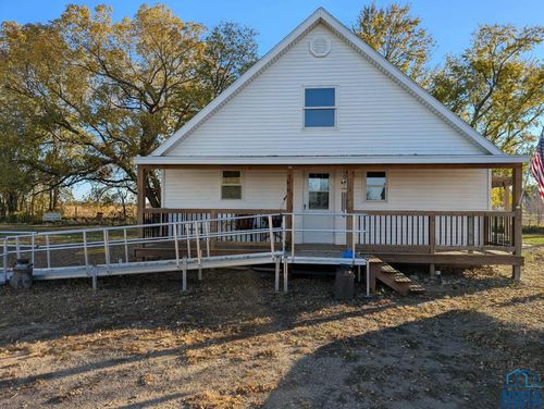 31302 471st Ave, Burbank, SD, 57010-6401 | Card Image