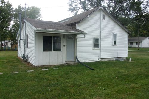 311 N Chicago St, Watseka, IL, 60970-1003 | Card Image