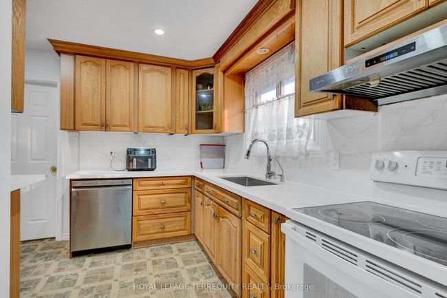 7 Anderson Dr, House other with 5 bedrooms, 2 bathrooms and 3 parking in Cambridge ON | Image 12