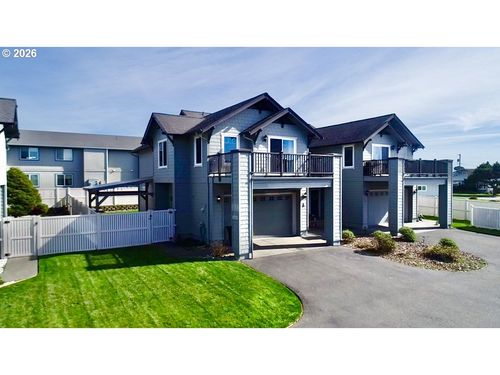 a-1251 Moore St, Brookings, OR, 97415 | Card Image