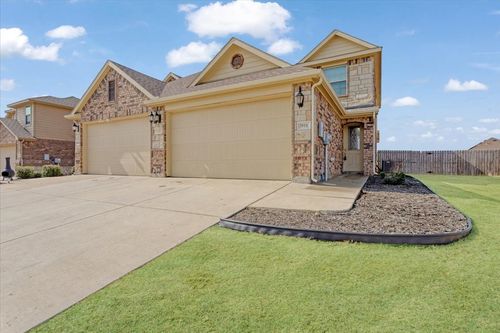 3910 Ashton Dr, Sanger, TX, 76266-1526 | Card Image