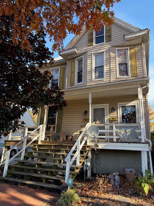 561-559-561 Roanoke Blvd, Salem, VA, 24153-5017 | Card Image