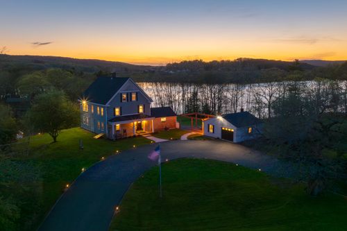 279 Middle Road, Union, ME, 04862 | Card Image