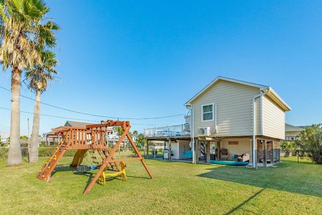Aerial view of backyard | Image 23