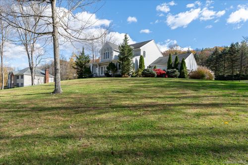468 Peekskill Hollow Rd, Putnam Valley, NY, 10579-2705 | Card Image