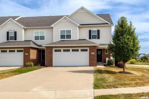 4471 Slate Creek Dr, Bettendorf, IA, 52722-1773 | Card Image