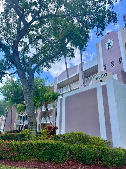 k304-9580 Weldon Cir, Tamarac, FL, 33321-0980 | Card Image
