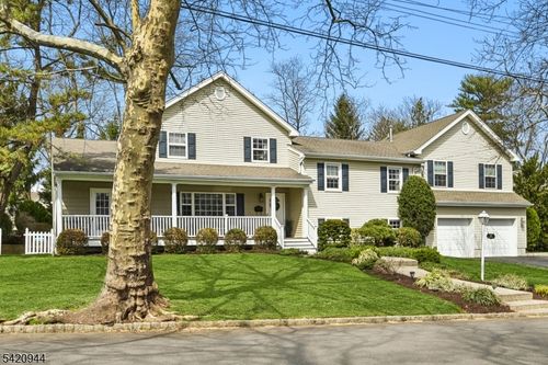 21 Woodbrook Cir, Westfield, NJ, 07090-1120 | Card Image
