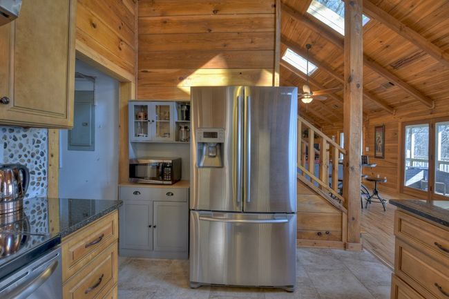 368 Walnut Rdg, Home with 4 bedrooms, 2 bathrooms and null parking in Ellijay GA | Image 22