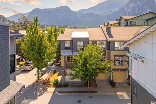 38364 Eaglewind Boulevard, Squamish, BC, V8B0R8 | Card Image