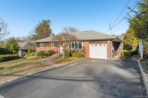 6 Silver Ave, Huntingtn Sta, NY, 11746-3521 | Card Image