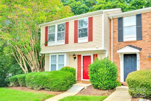 9728 Old Gate Dr, Matthews, NC, 28105-4492 | Card Image