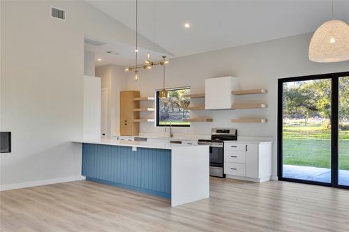 9901 Ledgestone Ter, Austin, TX, 78737-1134 | Card Image