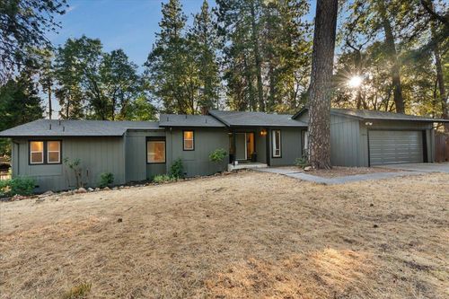 11810 Hanley Dr, Grass Valley, CA, 95949-6751 | Card Image
