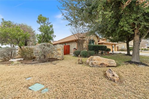 19500 Cheyenne Valley Dr, Round Rock, TX, 78664-3998 | Card Image