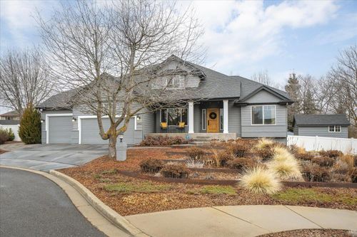 2402 W Carolina Ct, Spokane, WA, 99208-8690 | Card Image