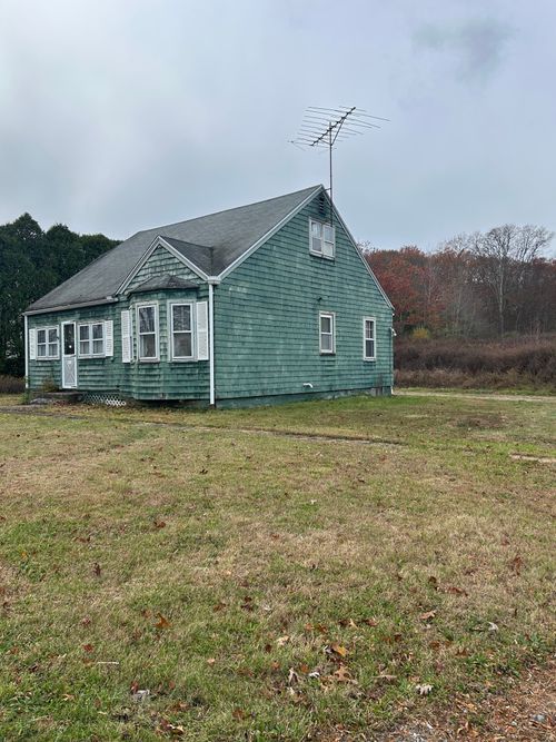 715 Main St, Monroe, CT, 06468-2810 | Card Image