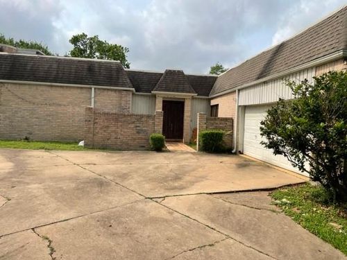 10747 Villa Lea Ln, Houston, TX, 77071-1509 | Card Image
