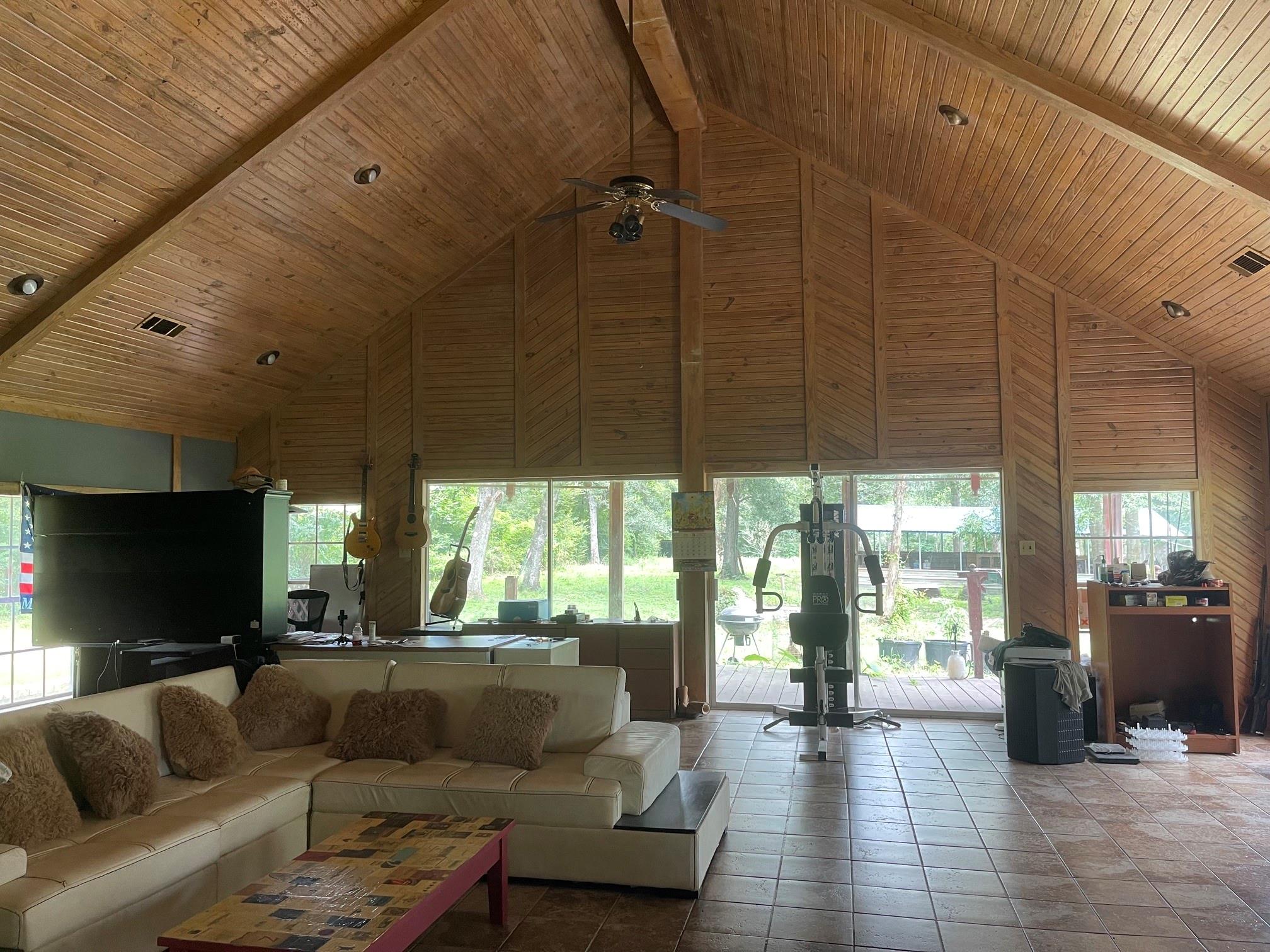 Residential in Splendora 4