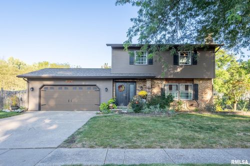 2965 Willow Dr, Bettendorf, IA, 52722-3355 | Card Image