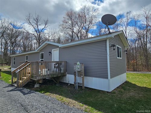 334 Fair Oaks Rd, Middletown, NY, 10940-6293 | Card Image